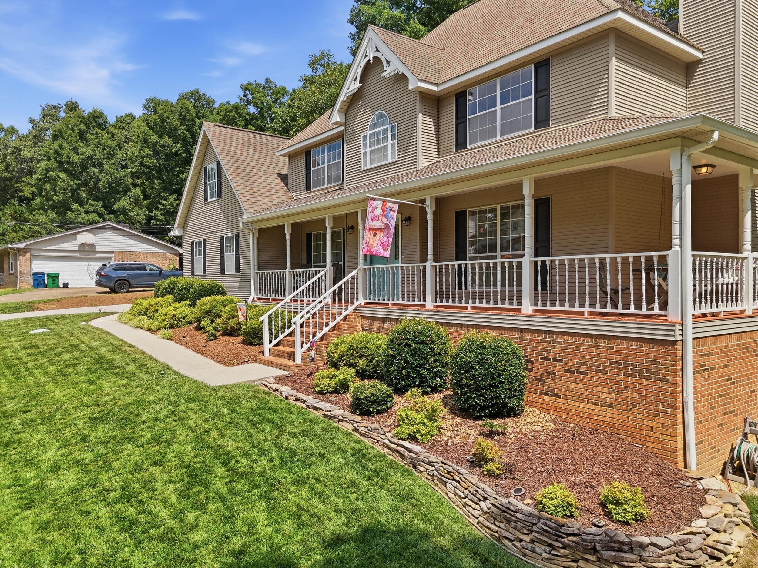 715 Stone Crest Circle