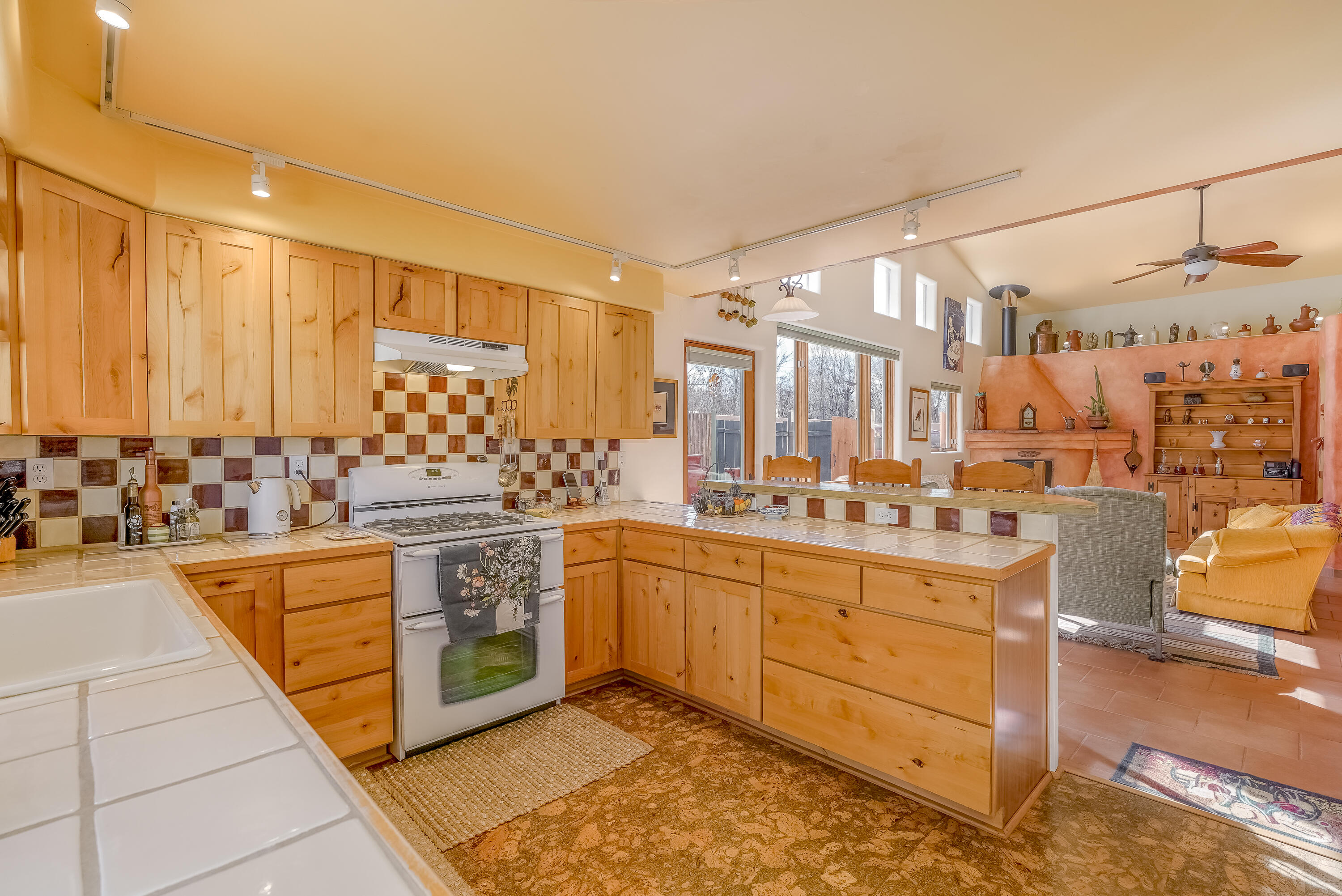 525 La Lomita Road H
