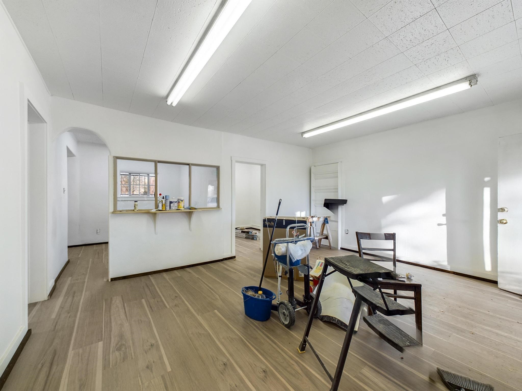 623 and 627 Paseo del Pueblo Sur