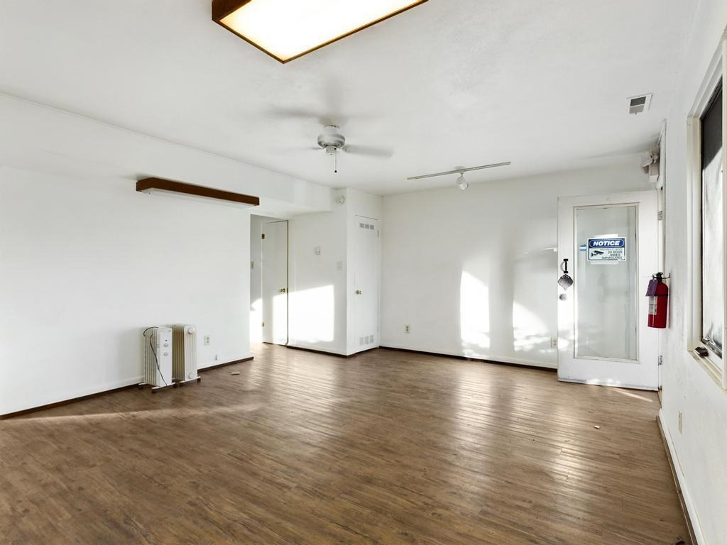 623 and 627 Paseo del Pueblo Sur