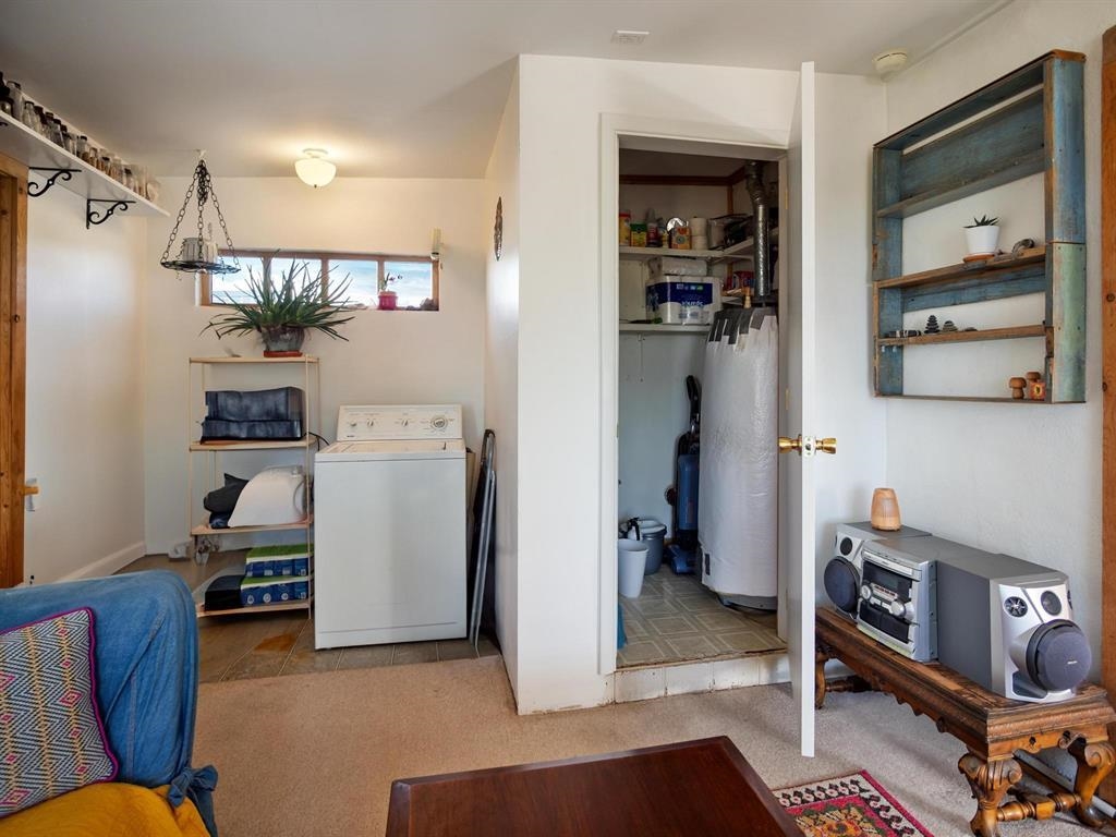 47 A and B Poleo Road