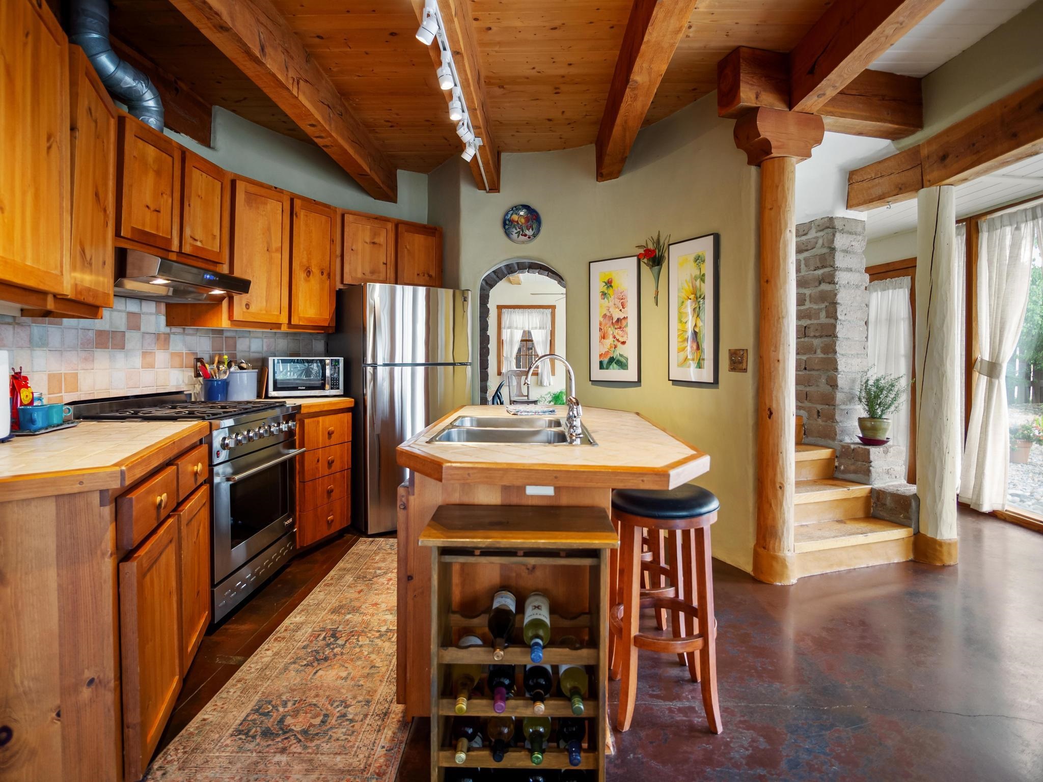 47 A and B Poleo Road