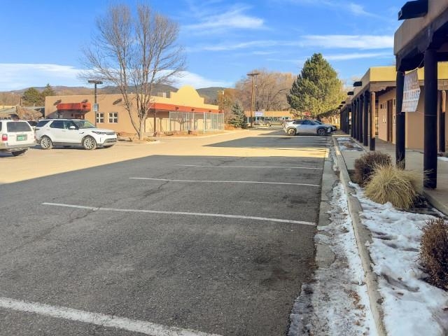 330 Paseo del Pueblo Sur