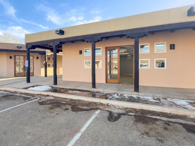 330 Paseo del Pueblo Sur