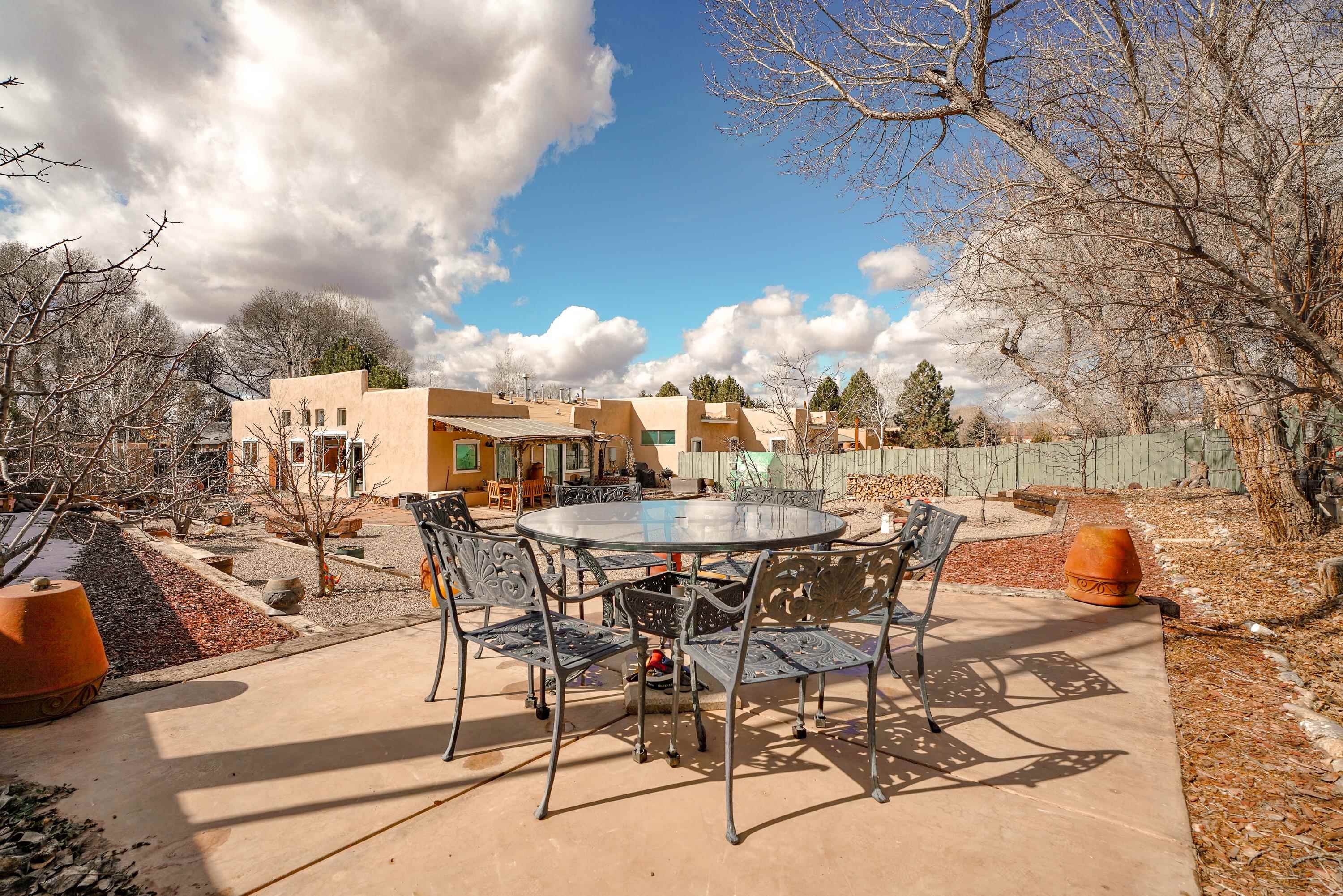 525 La Lomita Unit: H