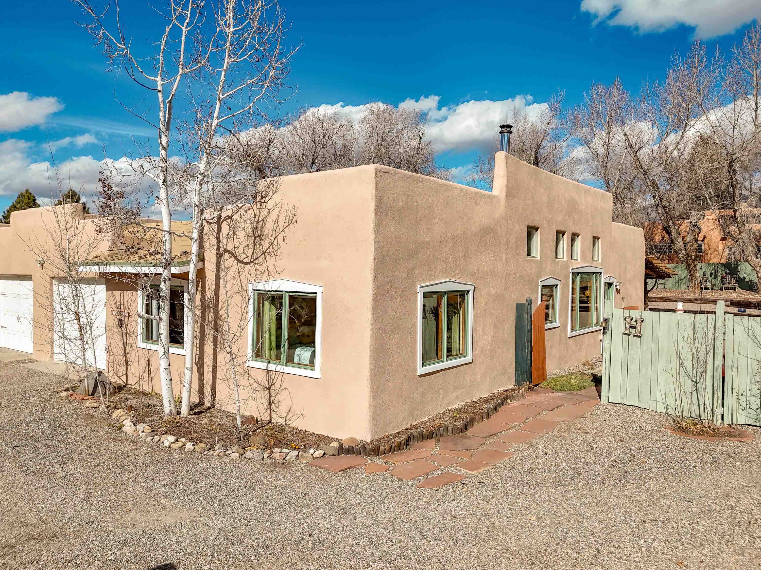 525 La Lomita Unit: H