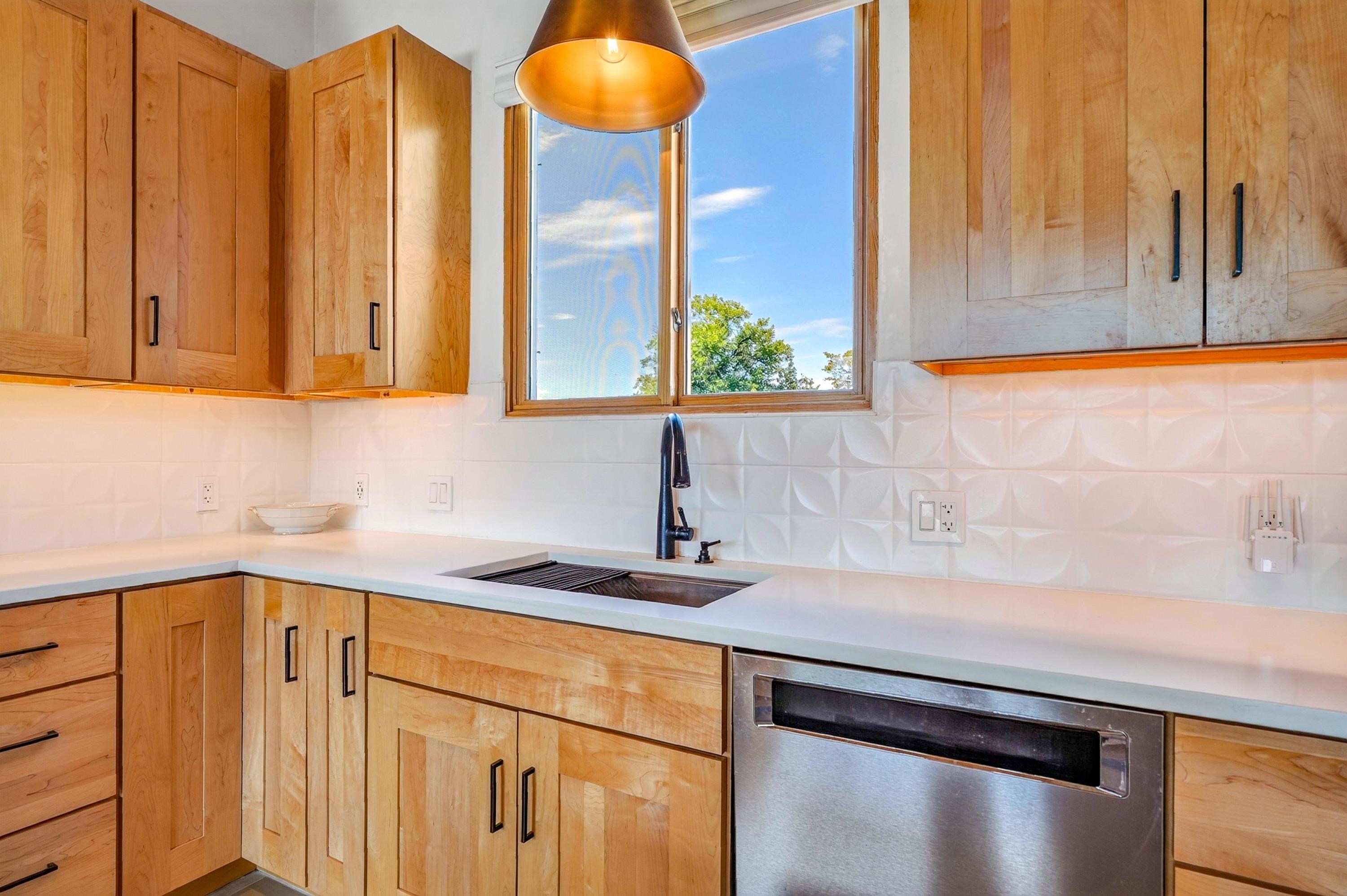 2 La Isla Court