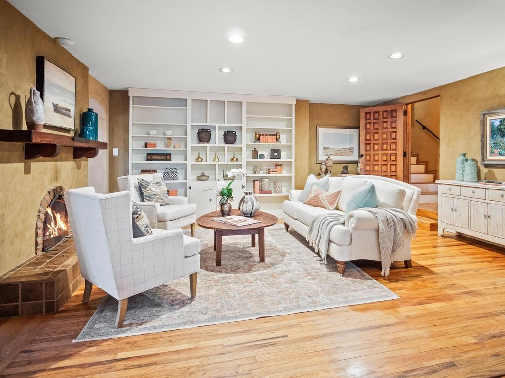 310 Ortiz Street