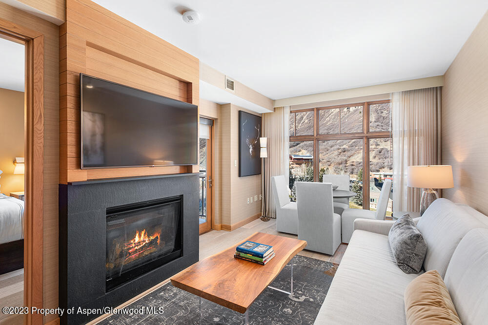 130 Wood Road, 606