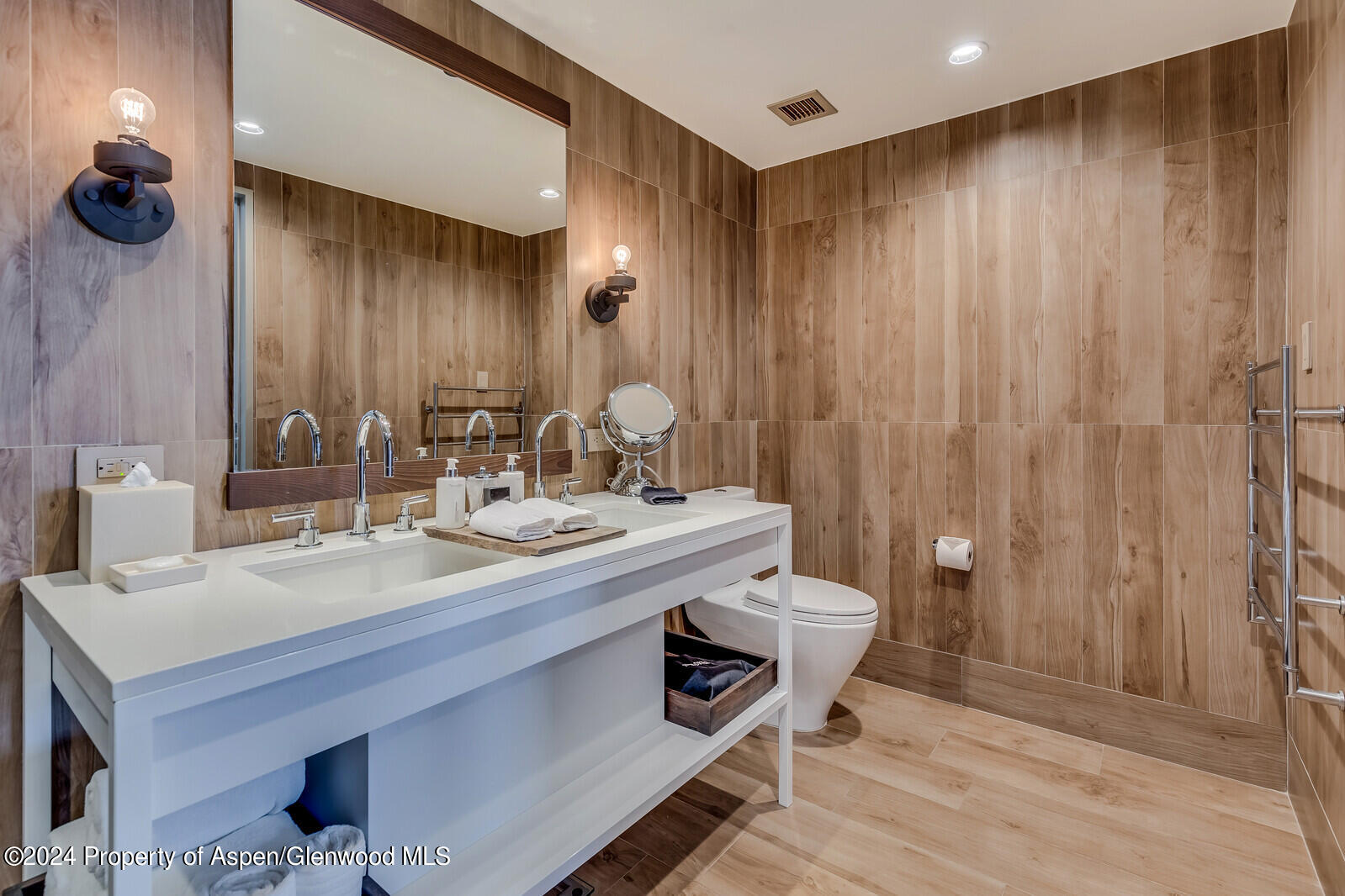 130 Wood Road, 601