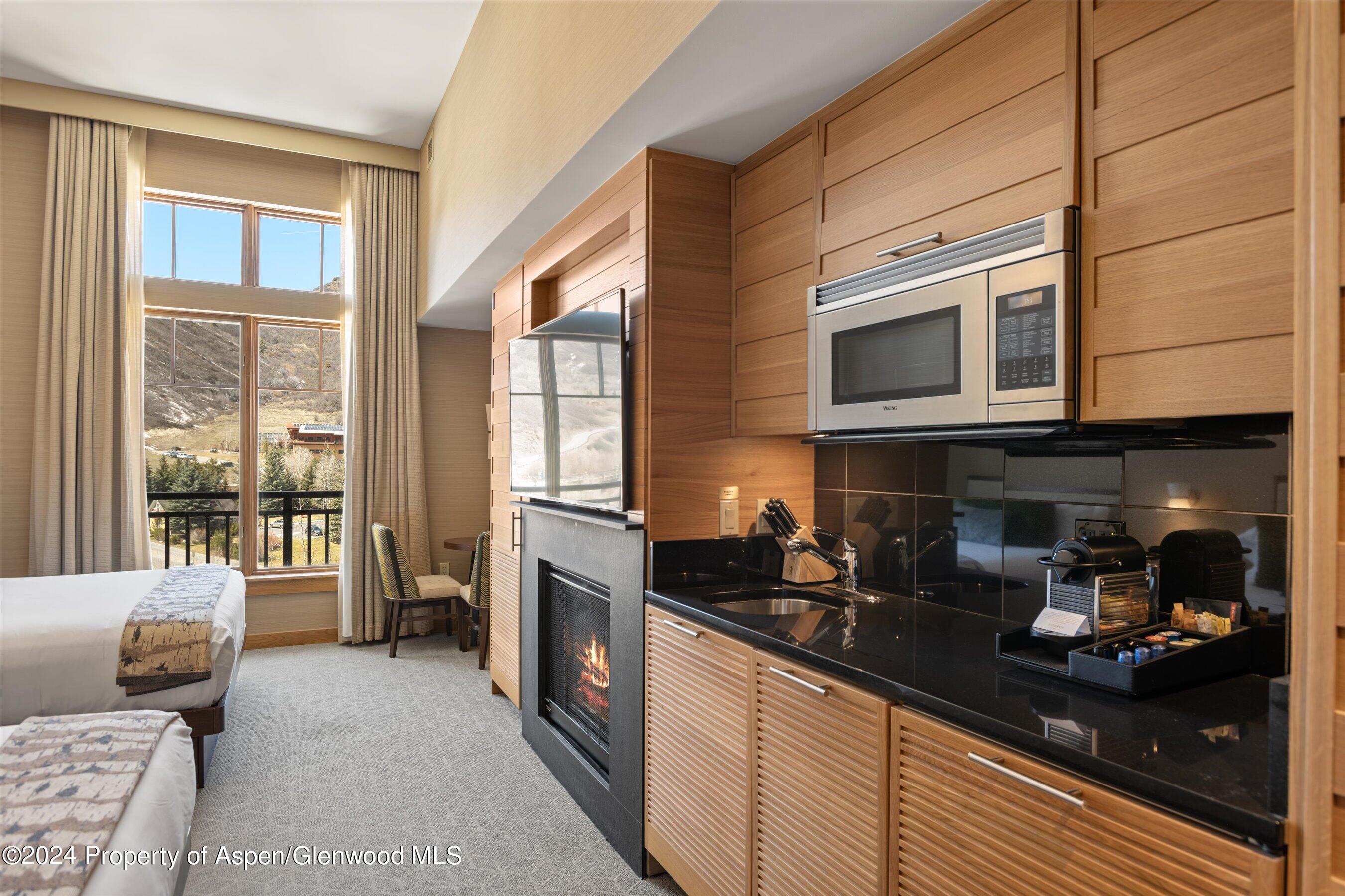 130 Wood Road, 439/441