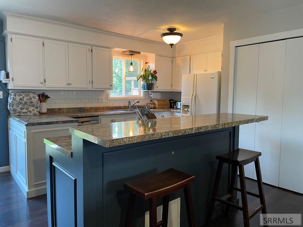 194 S Saint Charles Road