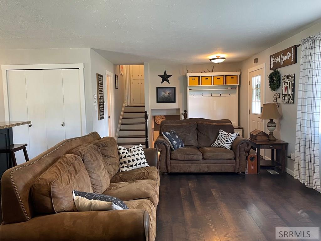 194 S Saint Charles Road