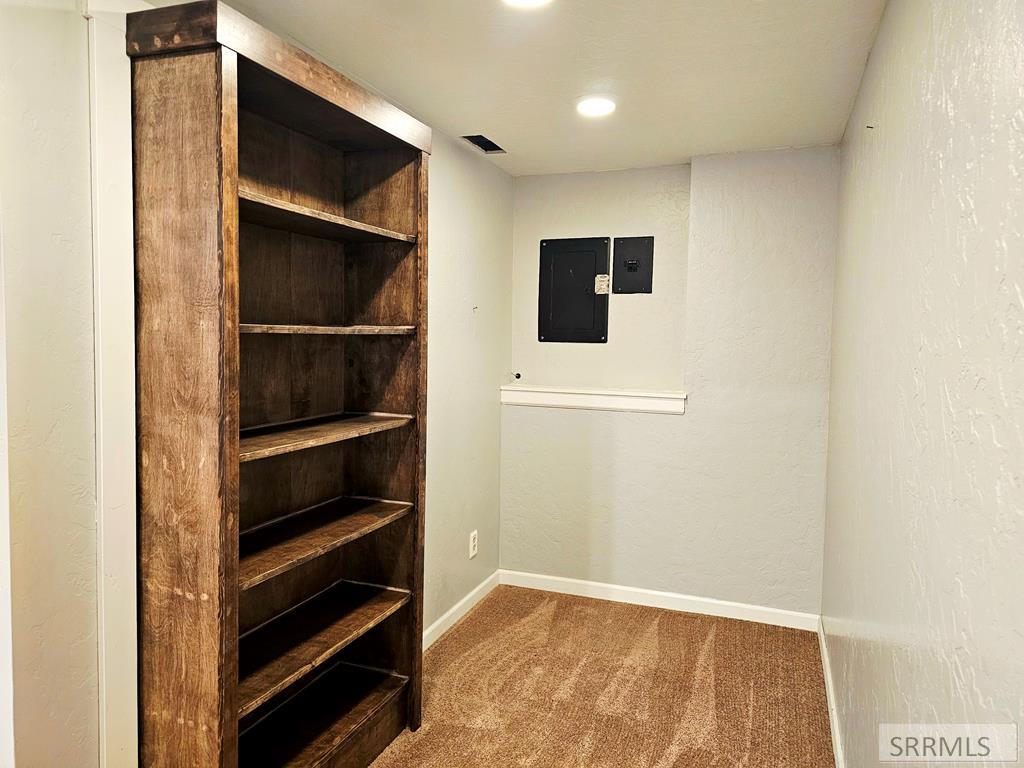 194 S Saint Charles Road