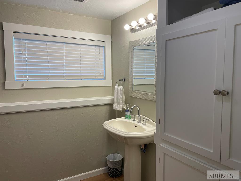 194 S Saint Charles Road