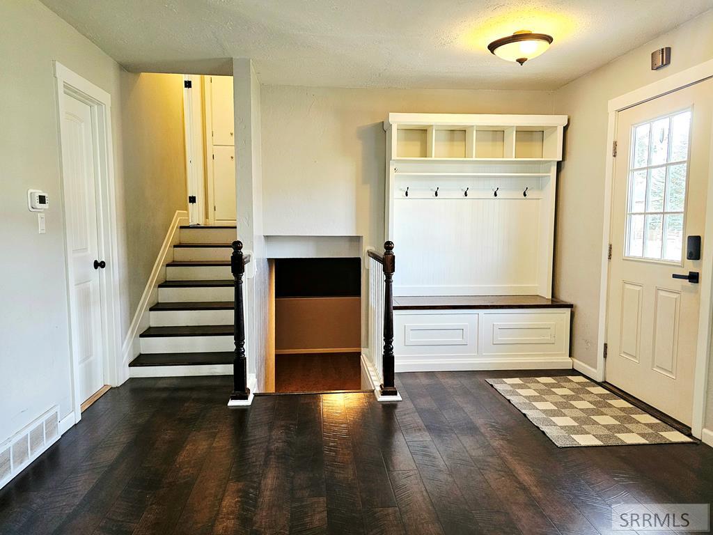 194 S Saint Charles Road