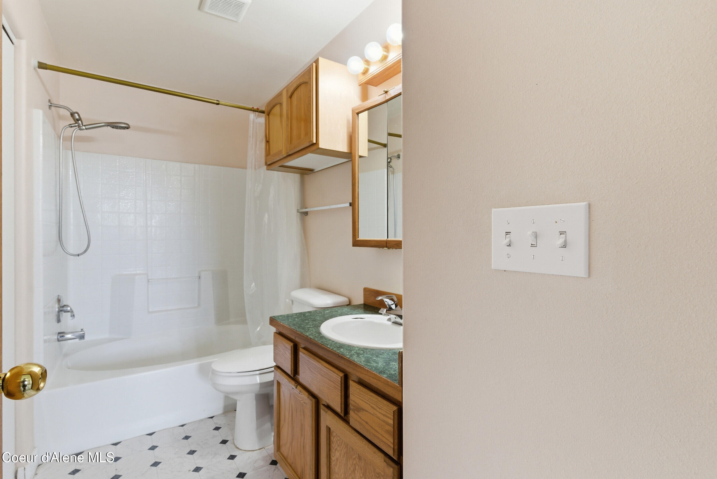 810 E Trinity CT, Coeur d'Alene