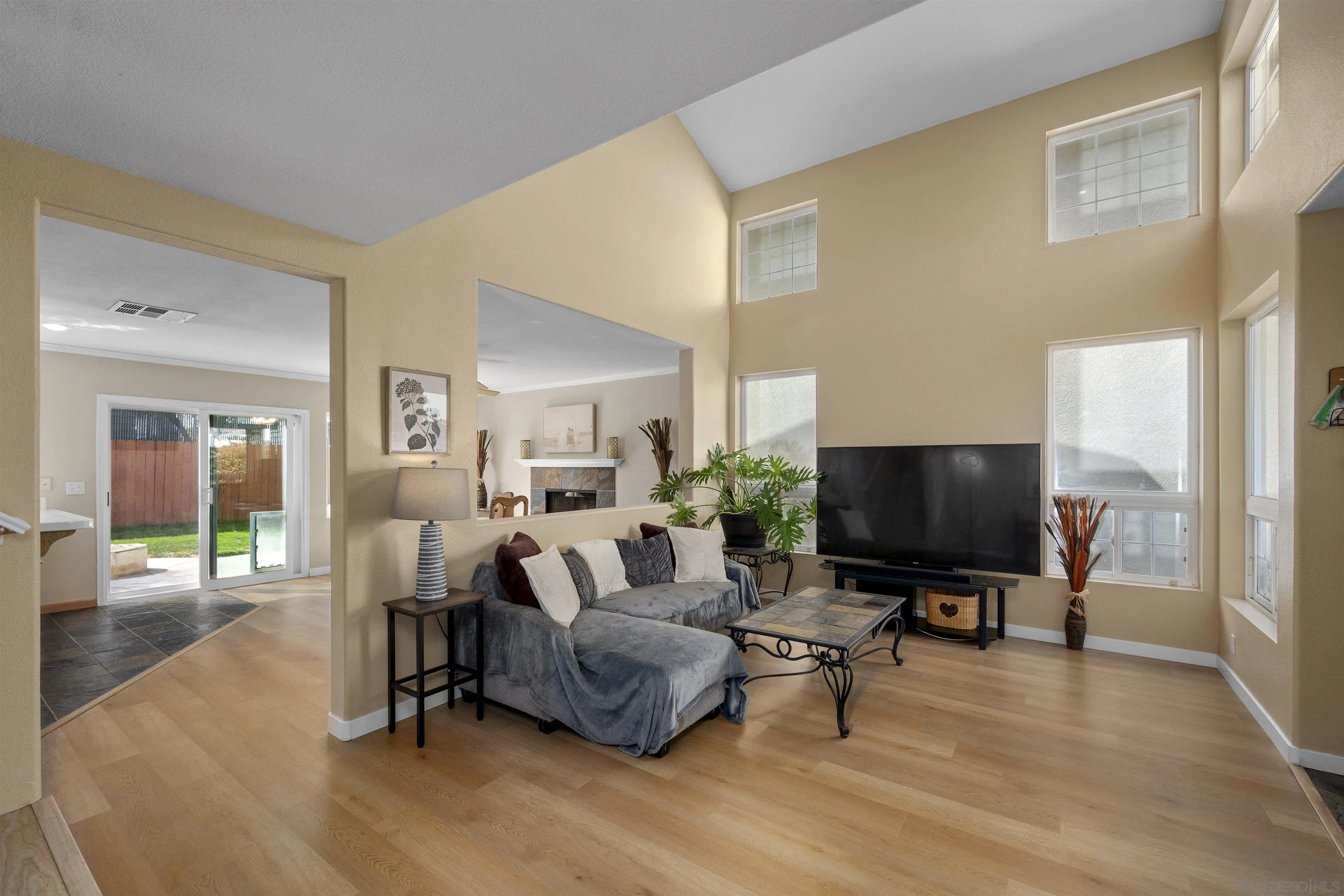 1362 Oak Village Dr