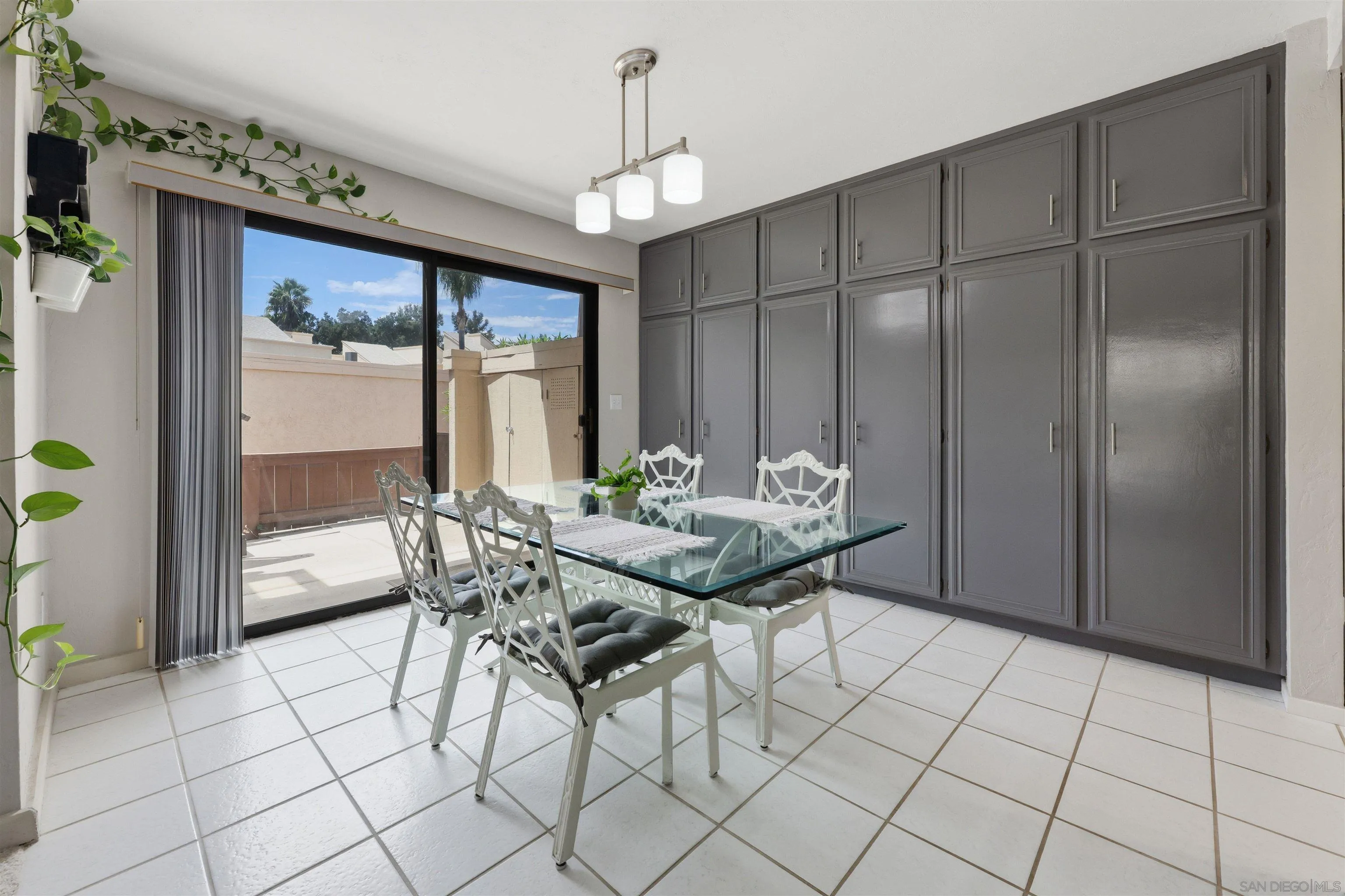 23621 Country Villa Rd