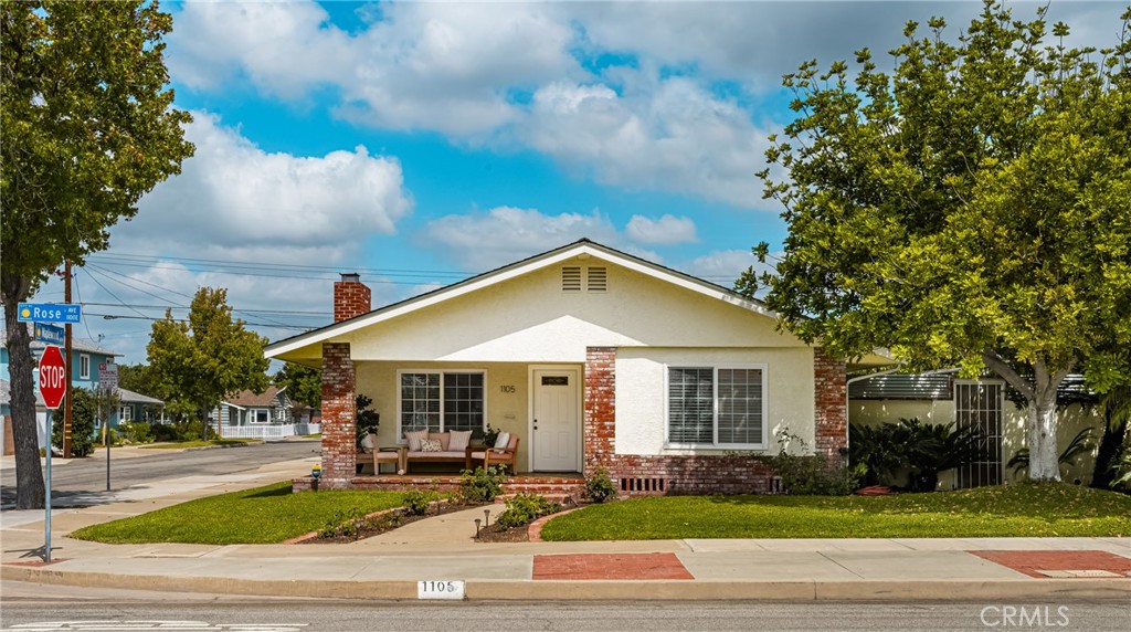 1105 E Rose Avenue