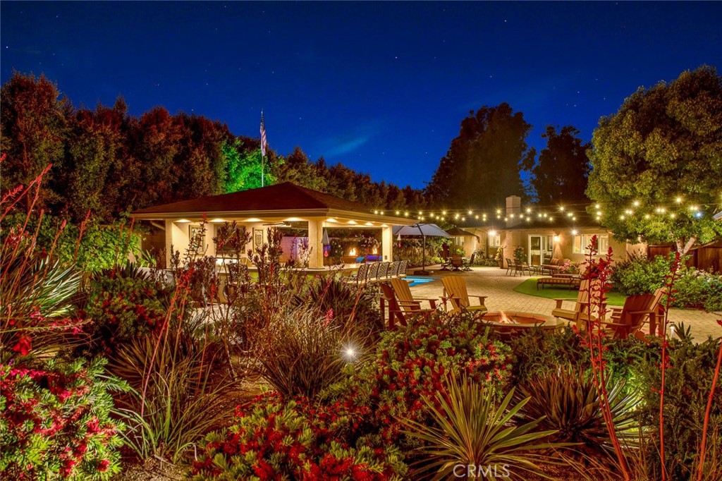 9912 Oakwood Circle
