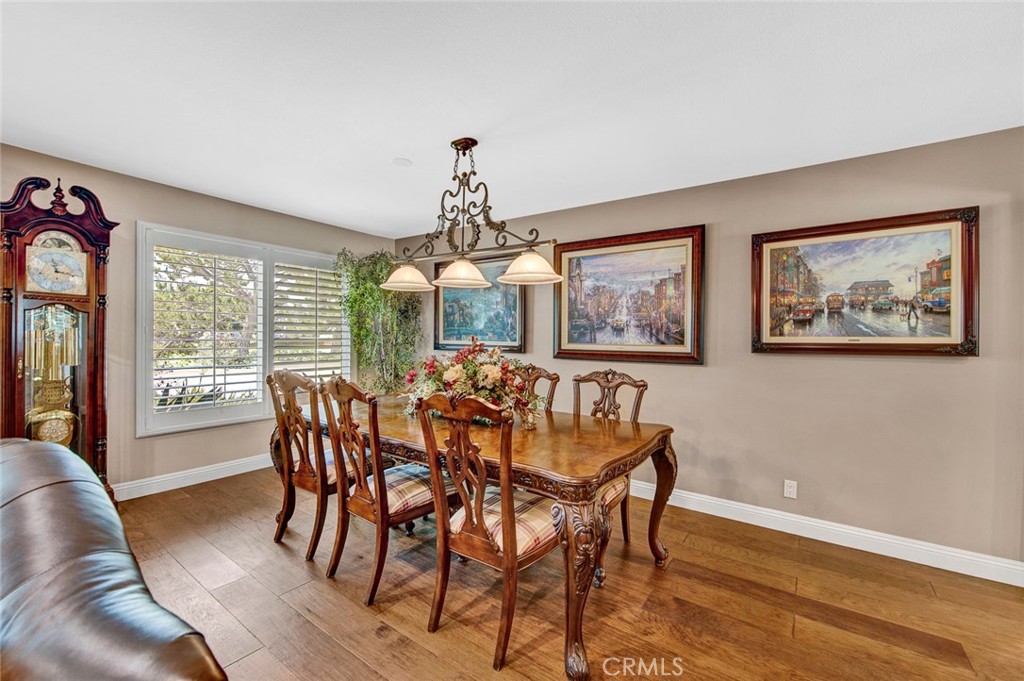 9912 Oakwood Circle