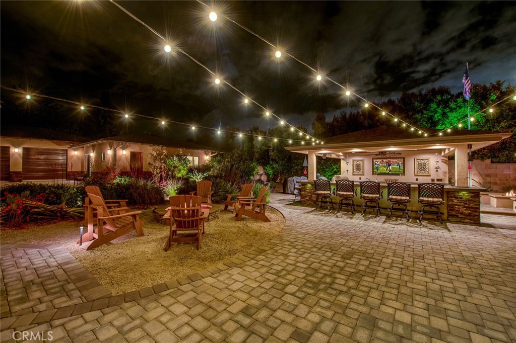 9912 Oakwood Circle