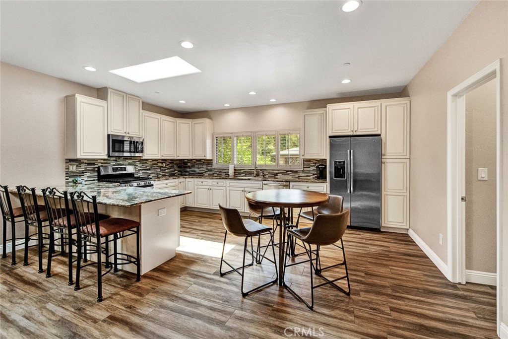 9912 Oakwood Circle