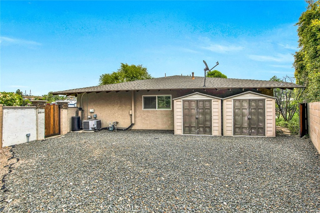 9912 Oakwood Circle