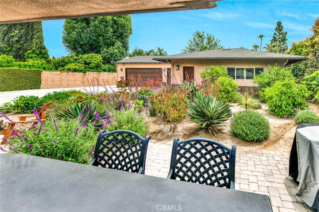 9912 Oakwood Circle