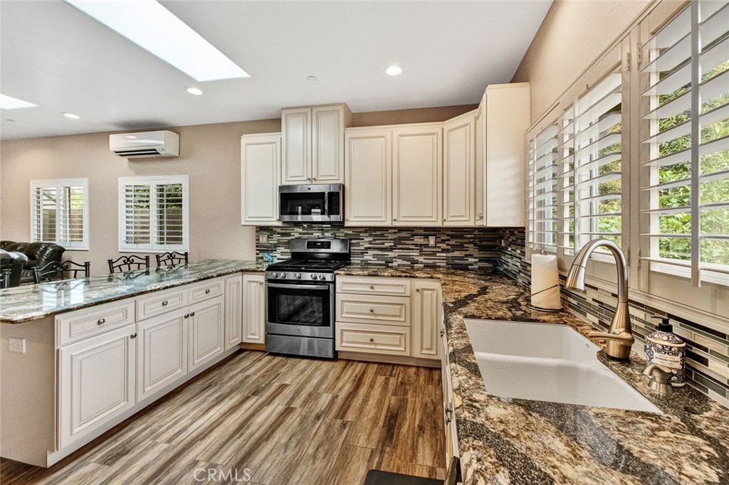 9912 Oakwood Circle