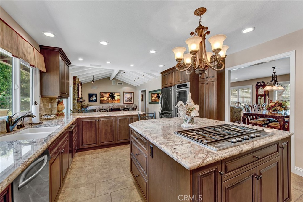 9912 Oakwood Circle