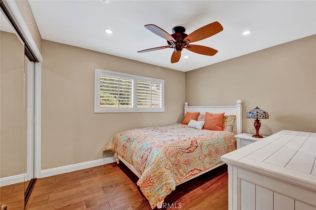 9912 Oakwood Circle