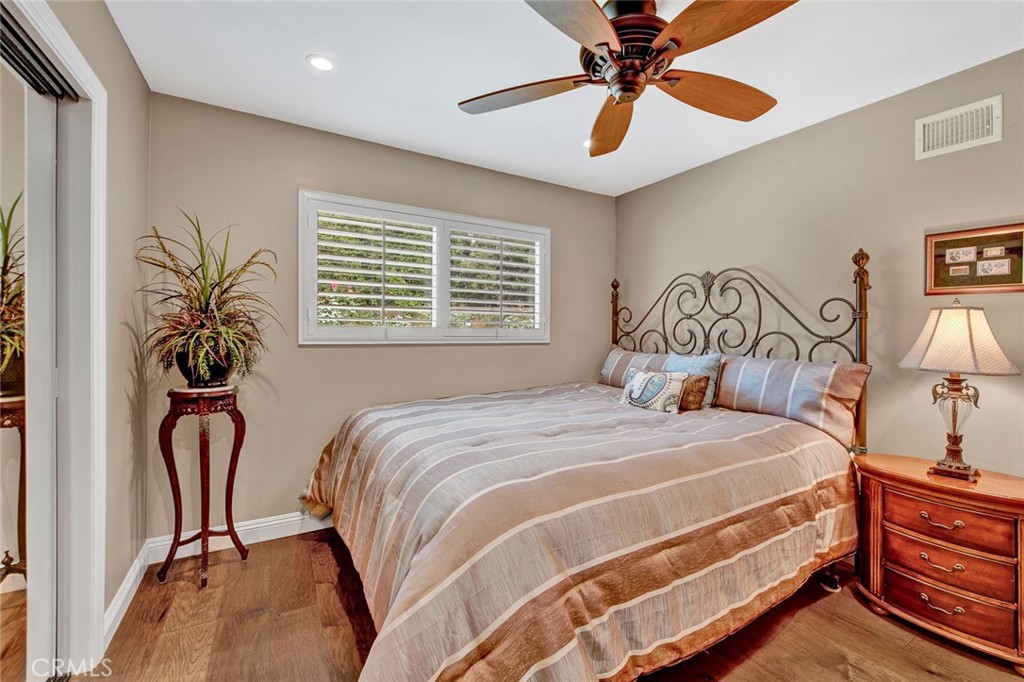 9912 Oakwood Circle