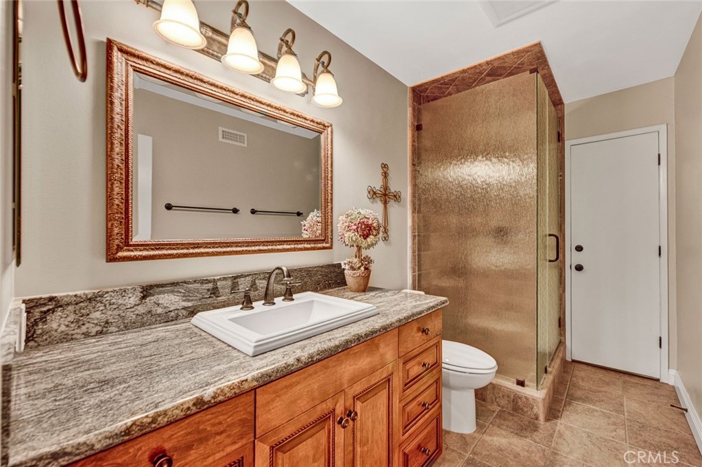 9912 Oakwood Circle