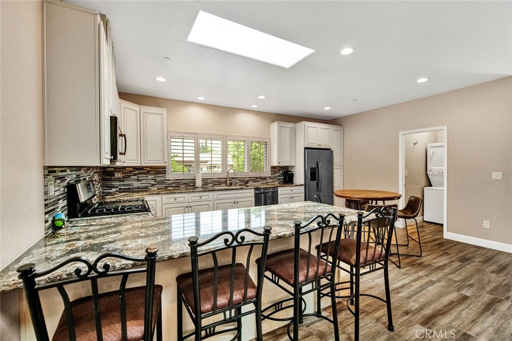 9912 Oakwood Circle