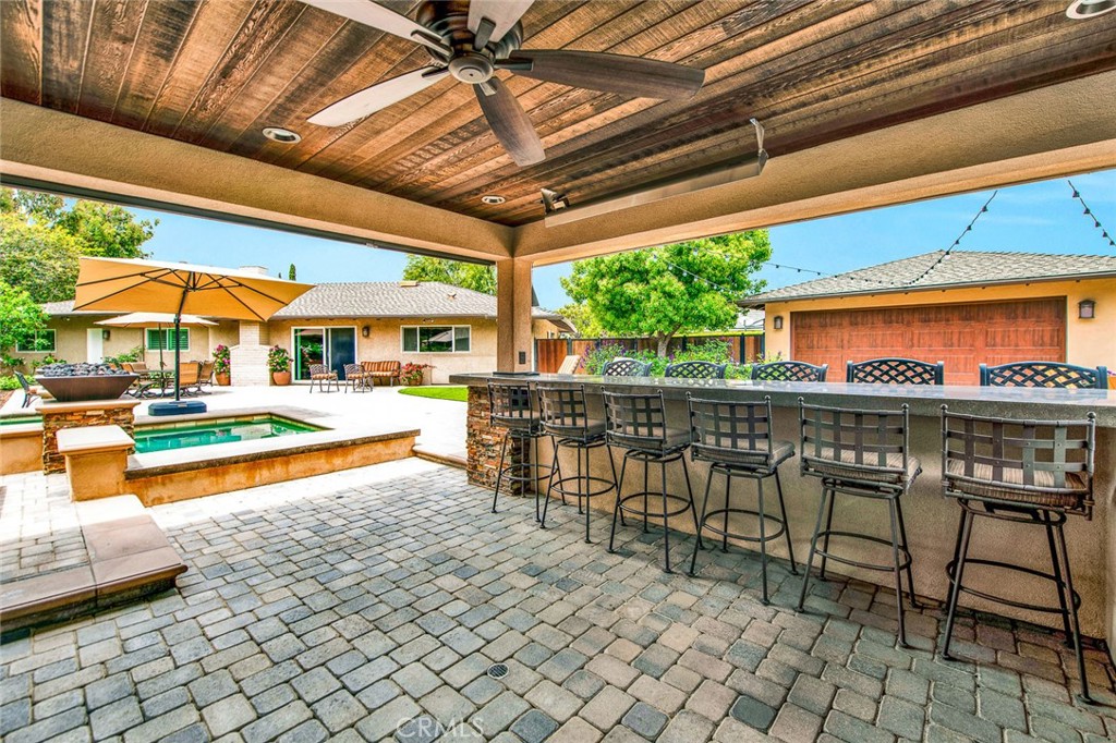9912 Oakwood Circle