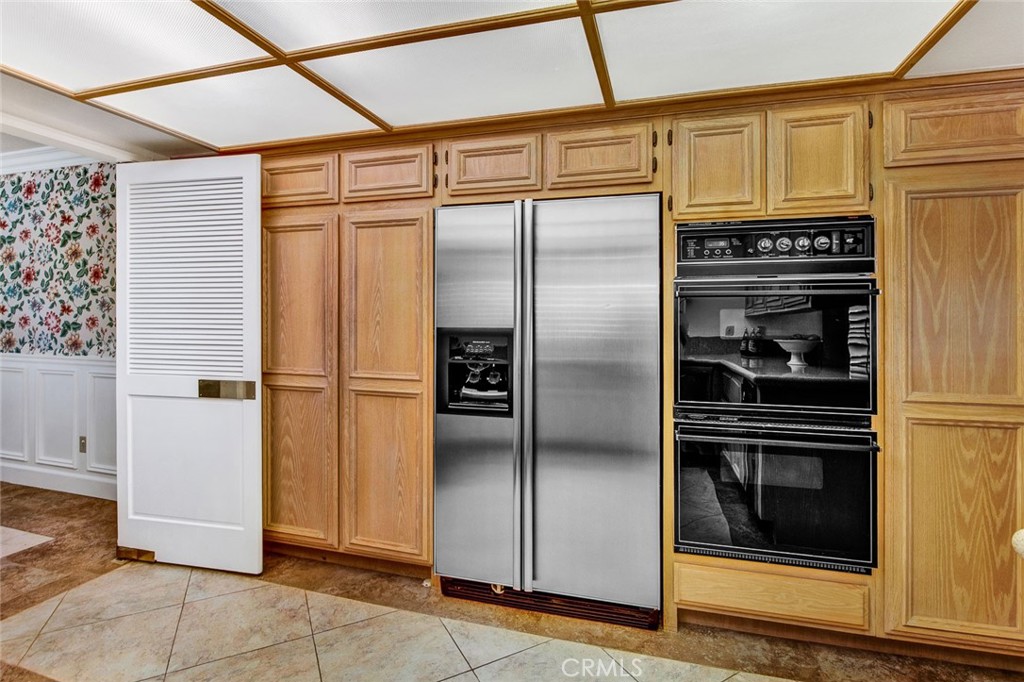 4411 E Cerro Villa Drive