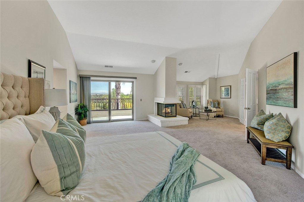 4411 E Cerro Villa Drive