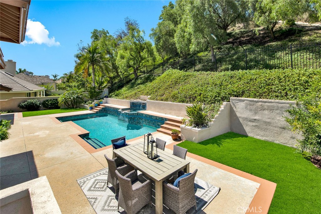 4411 E Cerro Villa Drive