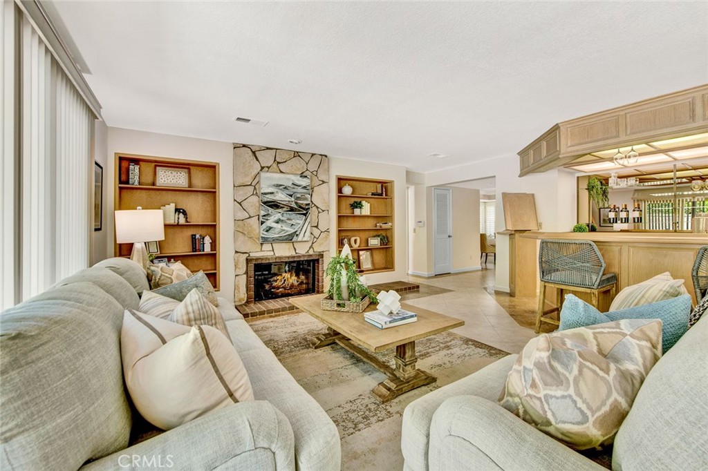 4411 E Cerro Villa Drive