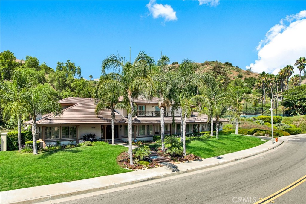 4411 E Cerro Villa Drive