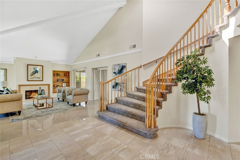 4411 E Cerro Villa Drive