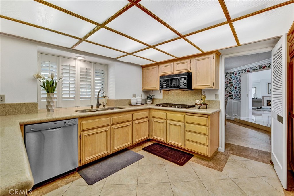 4411 E Cerro Villa Drive