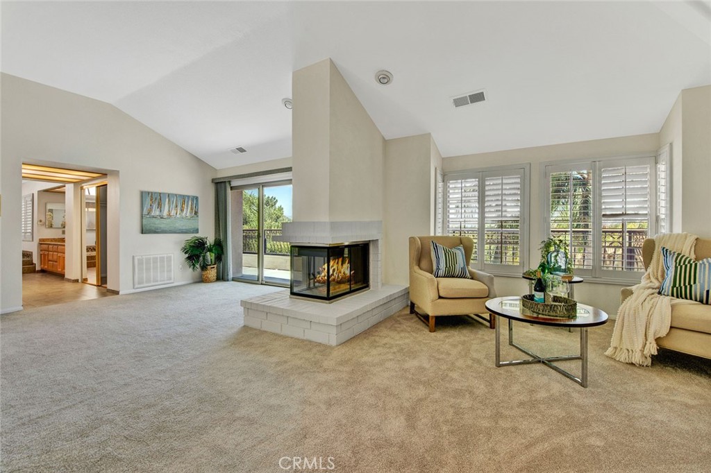 4411 E Cerro Villa Drive