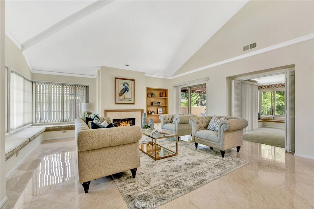 4411 E Cerro Villa Drive