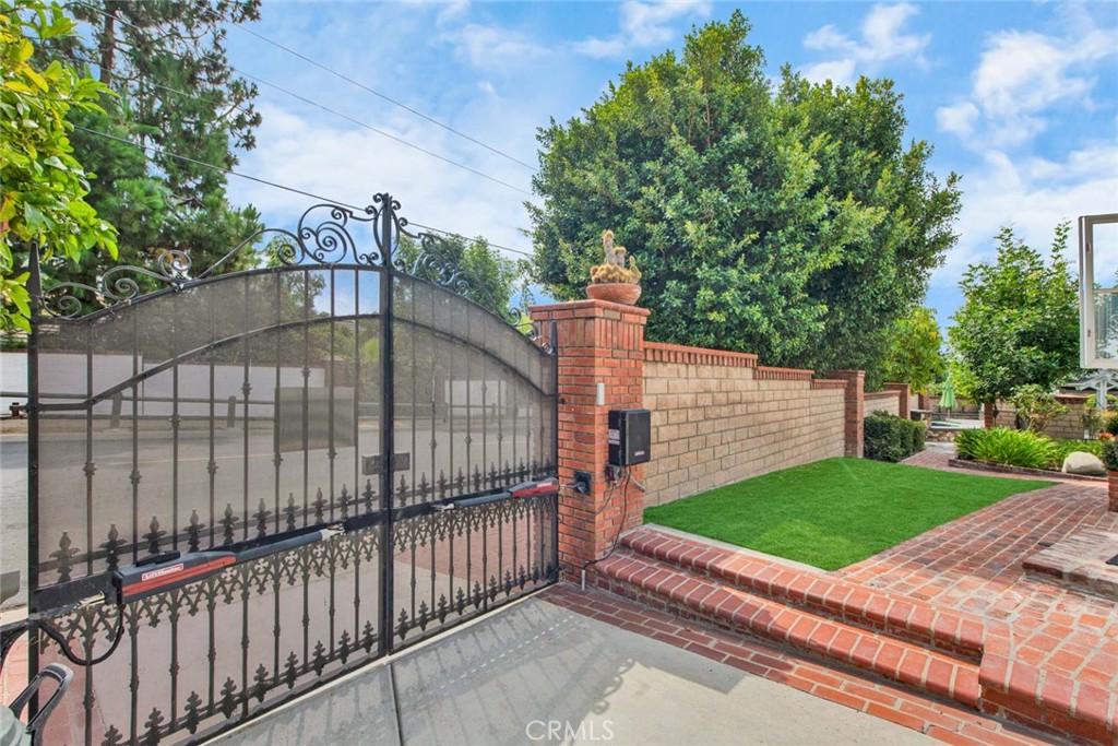 19241 Canyon Drive
