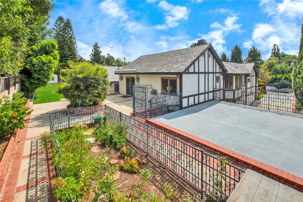 19241 Canyon Drive