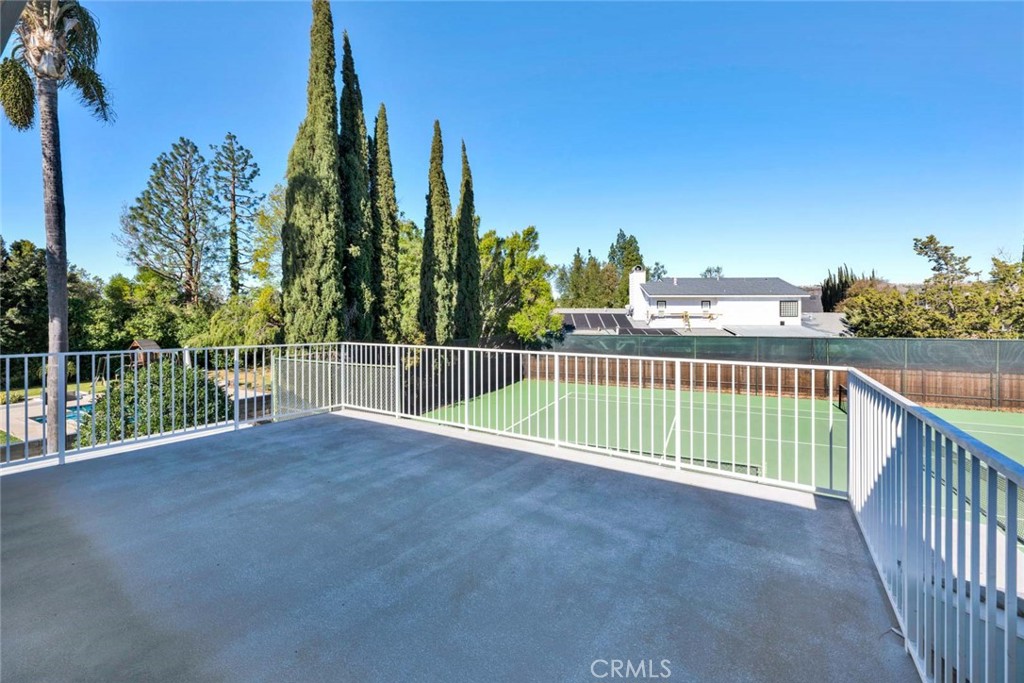 18511 Durfee Circle