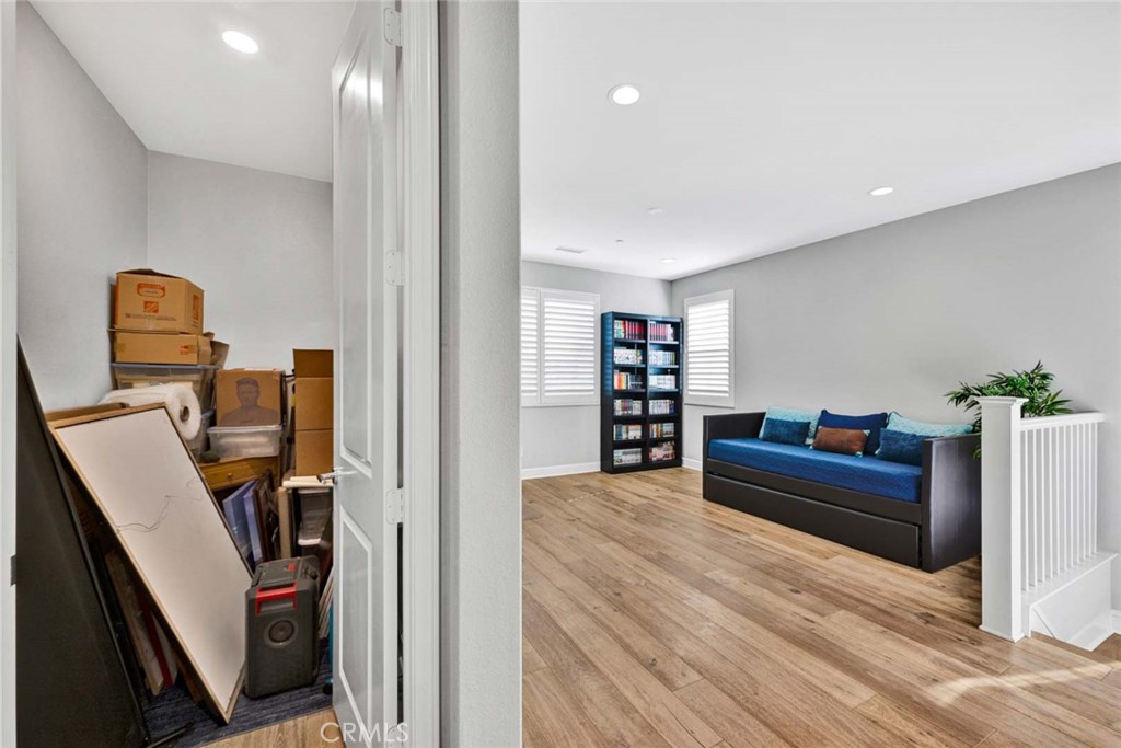 1270 E Providence Loop